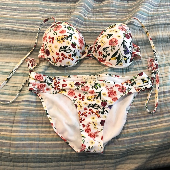 jessica simpson white bathing suit